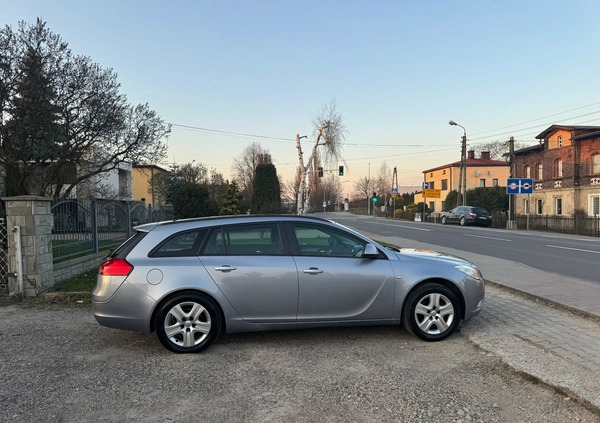 Opel Insignia cena 19999 przebieg: 212000, rok produkcji 2009 z Przedbórz małe 191